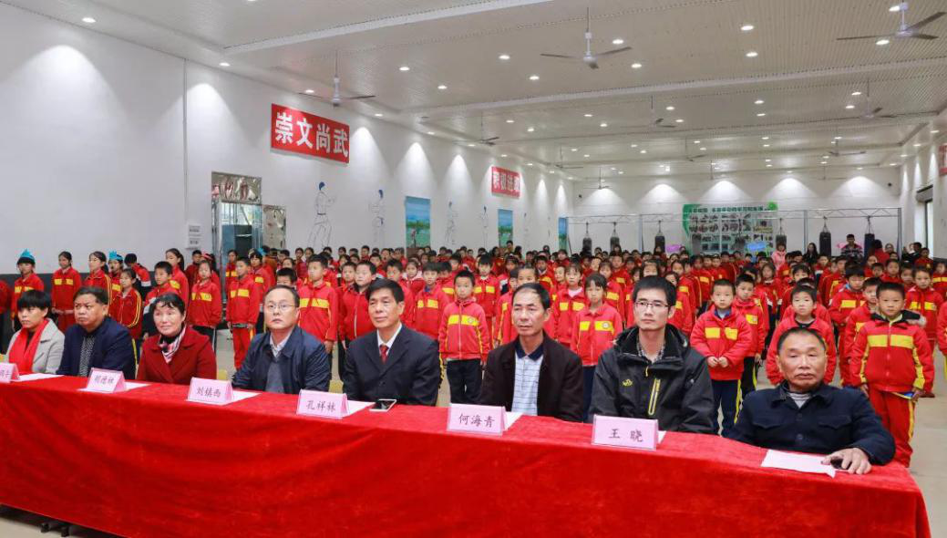 禁毒活动进校园